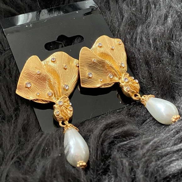 Kirks Folly Gold Tone Shell Pearl Drop Earrings NWOT - Picture 8 of 8